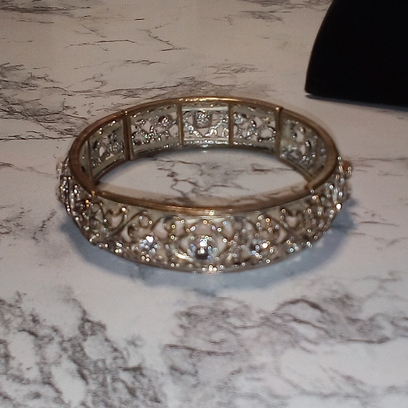 Filagree and Scroll Multi- tone and Rhinestone Stretch Bracelet - Picture 5 of 9